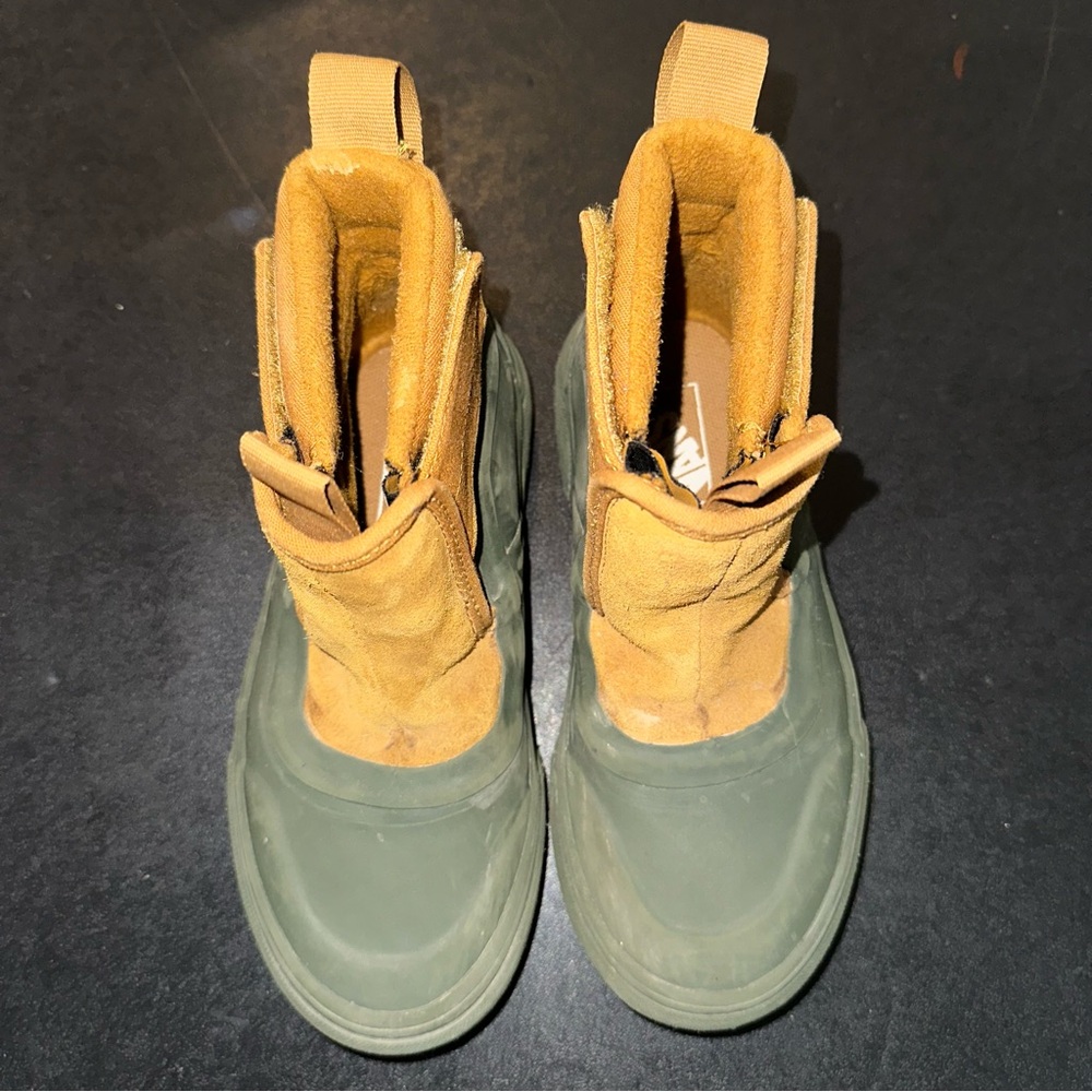 Kids Slip-On Hi Terrain V Shoe